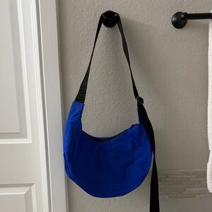 BAGGU medium nylon crescent bag in Lapis